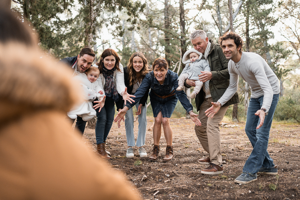 séance photo famille fôret capestang séance famille en forêt dans l'hérault capestang