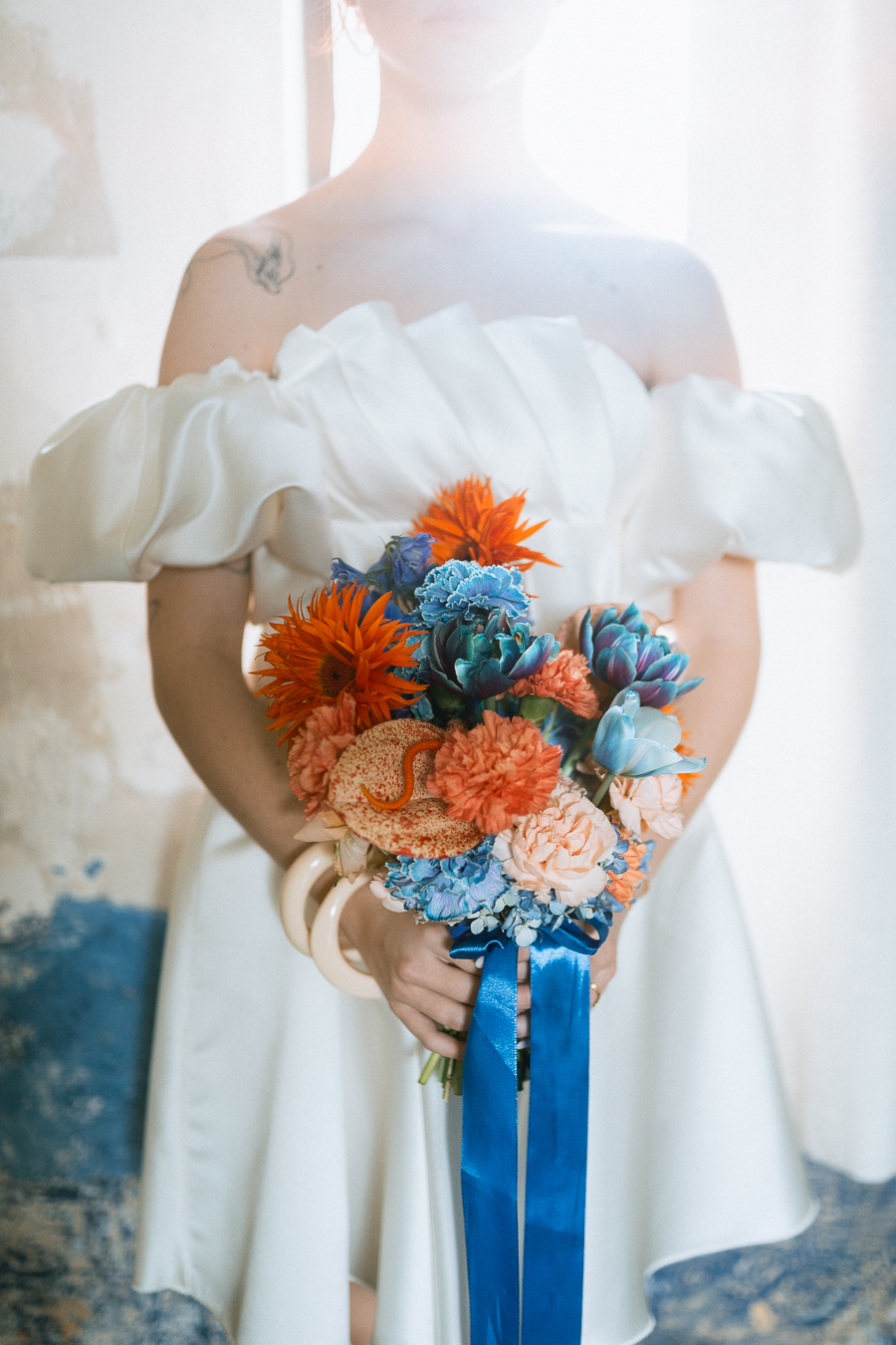 Inspiration-mariage-a-perpétuité-KD-RS-113 bouquet de mariée moderne bleu et orange